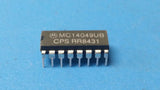 (8 PCS) MC14049UBCP MOT Buffers & Line Drivers 3-18V Hex CMOS, 16-PDIP