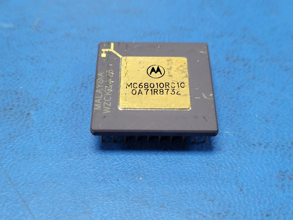 (1 PC) MC68010RC10 MOT Microprocessor, 32-Bit, 10MHz, CMOS, CPGA68