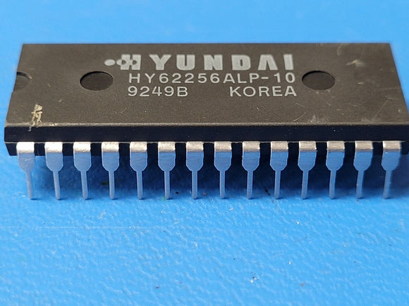 (2 PCS) HY62256ALP-10 HYNIX Standard SRAM, 32KX8, 100ns, CMOS, PDIP28