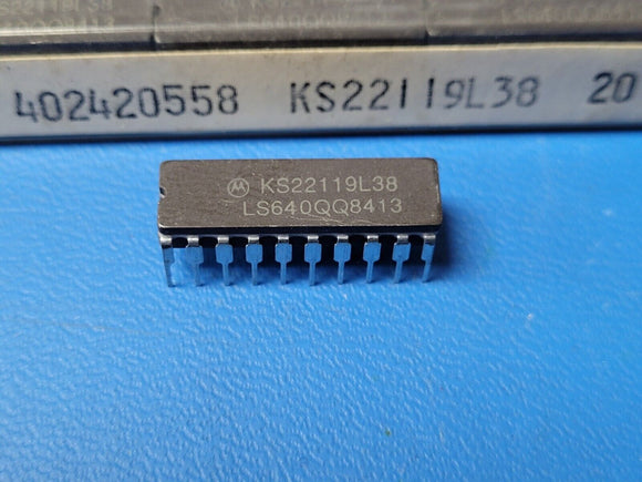(1 PC) KS22119L38 (SNJ54LS640J) MOT OCTAL BUS TRANSCEIVERS 20-CDIP