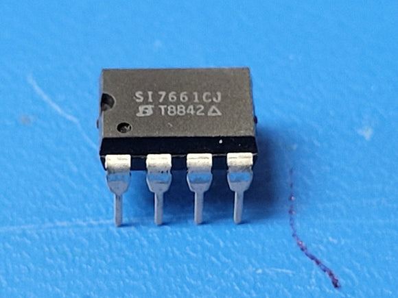 (1 PC) SI7661CJ SILICONIX IC REG CHARGE PUMP INV 20MA 8DIP