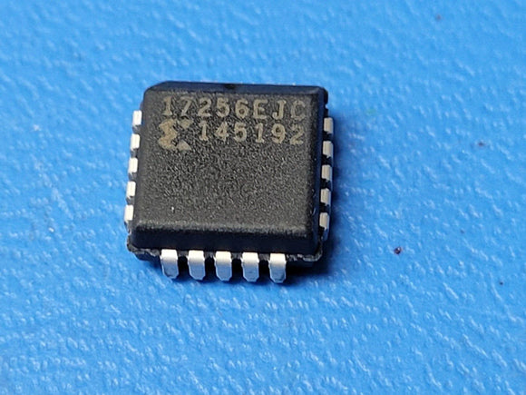 (1 PC) XC17256EJC XILINX Configuration Memory, 256KX1, CMOS SOJ-20