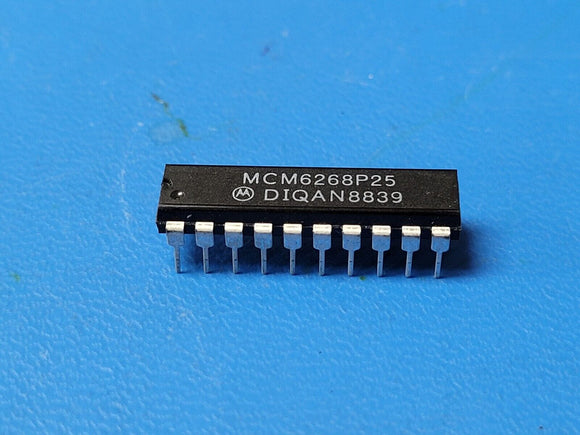 (1 PC) MCM6268P25 MOT IC Static RAM 4k x 4 DIP20