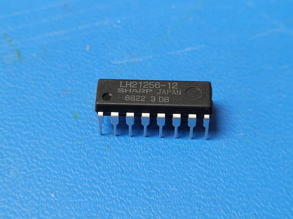 (2 PC) LH21256-12 SHARP Page Mode DRAM, 256KX1, 120ns, NMOS, PDIP16