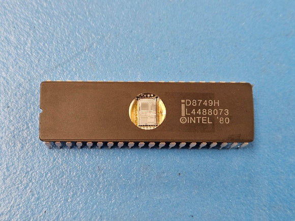 (1PC) D8749H Intel Microcontroller, 8-Bit, UVPROM, 3.67MHz, NMOS, CDIP40