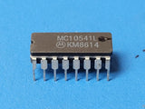 (1 PC) MC10541L MOT Parallel In Parallel Out 4-Bit Bidirectional ECL CDIP16