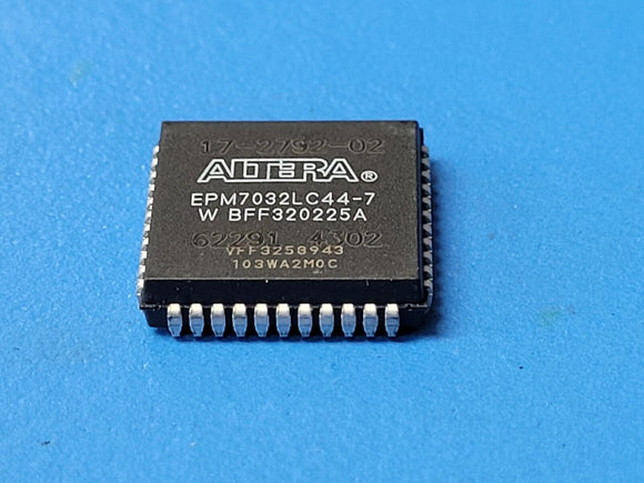 (1 PC) EPM7032SLC44-7 ALTERA IC CPLD 32MC 7.5NS 44PLCC