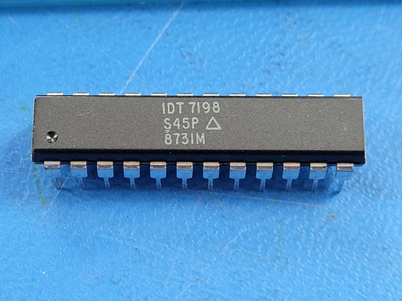 (15 PCS) 7198S45P IDT Standard SRAM, 16KX4, 45ns, CMOS, PDIP24