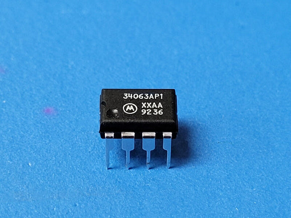(2 PCS) MC34063AP1 MOT Switching Voltage Regulators 40V 1.5A PDIP8