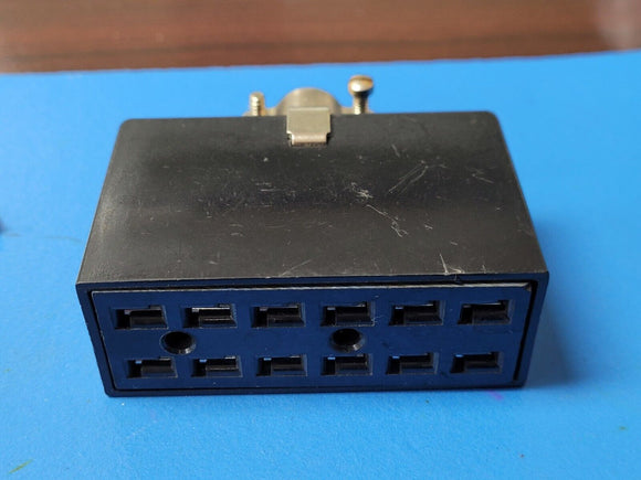 (1 PC) S5412CCT CINCH BEAU POWER CONNECTOR SOCKET 12 PIN