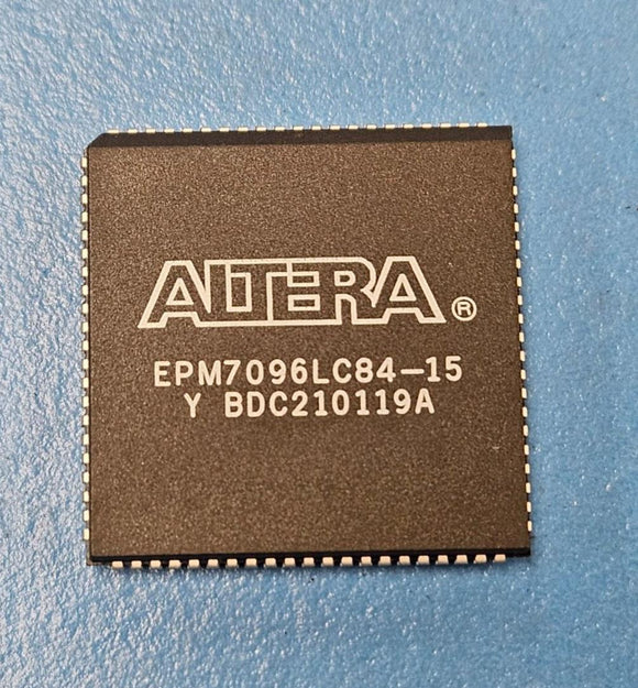 (1PC) EPM7096LC84-15 CPLD MAX 7000 96 Macro 64 IOs, Obsolete 84P PLCC