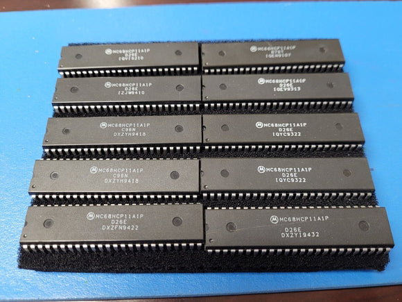 (1 PC) MC68HCP11A1P MOT Microcontroller 8-Bit EEPROM 6800 CPU 2MHz HCMOS PDIP48