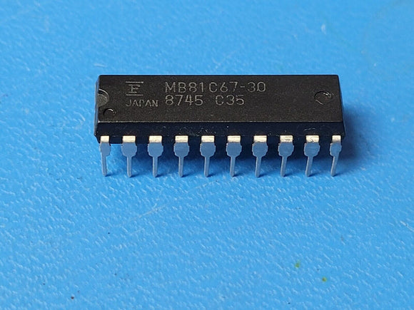 (2 PCS) MB81C67-30 FUJITSU Standard SRAM, 16KX1, 30ns, CMOS, PDIP20