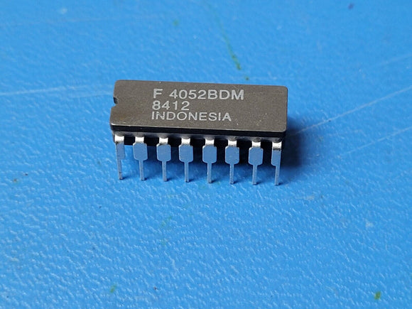 (1 PC) 4052BDM FSC Multiplexers/Switches, 1 Func, 4 Channel, CMOS, CDIP16