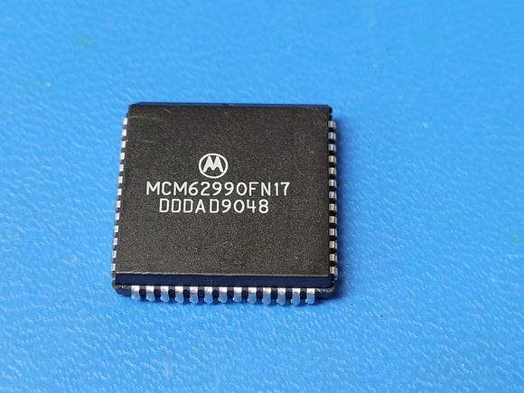 (1 PC) MCM62990FN17 MOT Cache Tag SRAM, 16KX16, 17ns, CMOS, PLCC-52