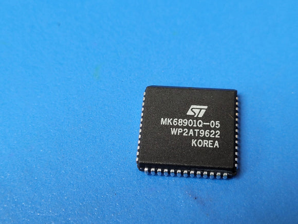 (1 PC) MK68901Q-05 Multifunction Peripheral, NMOS, PLCC52