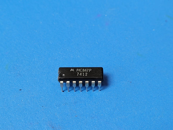 (1 PC) MC847P MOT VENTAGE 1974, 2-Input Multifunction Logic Gate PDIP-14