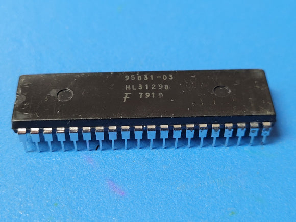(1 PC) 95831-03 (HL31298) FSC OBSOLETE 40 PIN IC