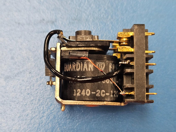 (1) 1240-2C-120A Guardian Medium Power Relay 120VAC 60Hz 10A Non-Inductive