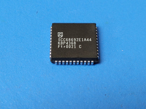 (1 PC) SCC68692E1A44 PHILIPS Serial I/O Controller, CMOS, PLCC-44