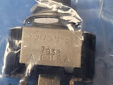 (1 PC) MS35058-21 CROUSE Toggle Switch, SPDT, On-off-on, Latched, 25A, 28VDC