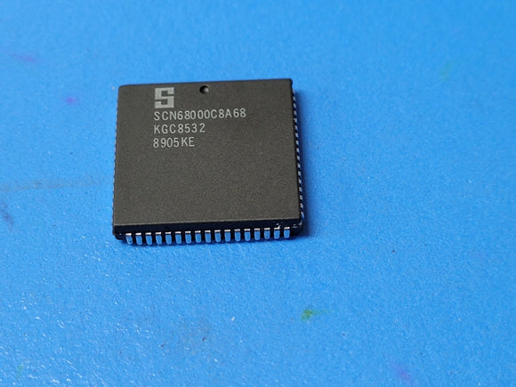 (1 PC) SCN68000C8A68 SIG RISC Microprocessor, 32-Bit, 8MHz, MOS, PLCC-68