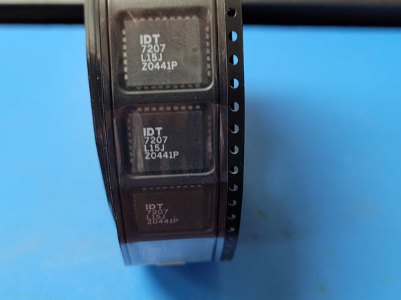(1 PC) IDT7207L15J IDT FIFO, 32KX9, 15ns, Asynchronous, CMOS, PLCC-32