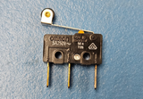 (1PC) SS-5GL2T Snap Acting/Limit Switch, SPDT, Momentary, 5A, 14VDC Hinge Roller