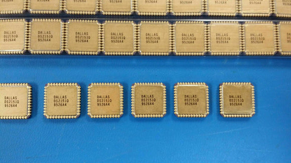 (1 PC) DS2151Q (GOLD CERAMIC) DALLAS SEMICONDUCTOR DATACOM FRAMER LCC44
