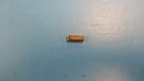 (10 PCS) SN74LS109AN MOT Dual J-K Positive-Edge-Triggered Flip-Flop 16-Pin Dip