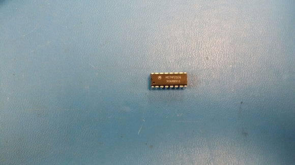 (10 PCS) MC74F251N MOT Multiplexer 1-Element Bipolar 3-ST 8-IN 16-Pin PDIP