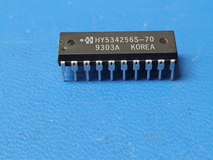 (1 PC) HY534256S-70 HYUNDAI Fast Page Mode DRAM PDIP-20