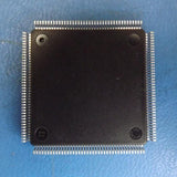 (1PC) XC95144-15PQG160C XC95144-15PQ160C Flash 15ns, 144-Cell, CMOS, PQFP160