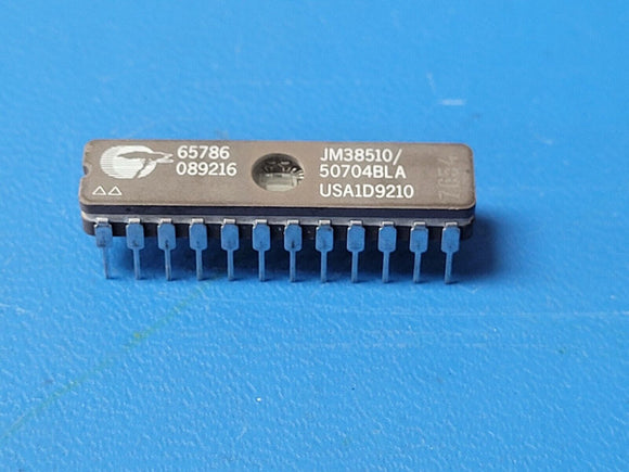 (1 PC) JM38510/50704BLA (PALC22V10B-15WMB) UV PLD, 15ns, PAL-Type, CMOS, CDIP24