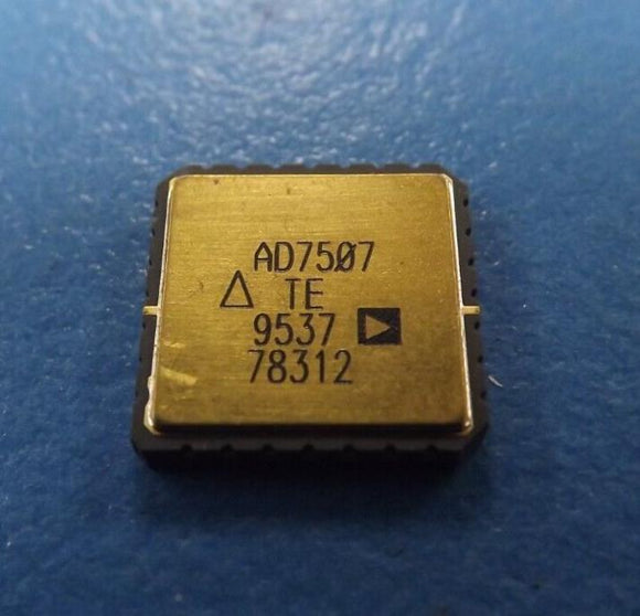 (1PC) AD7507TE Differential Multiplexer, 1 Func, 8 Channel, CMOS, LCC28