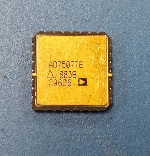 (1PC) AD7507TE Differential Multiplexer, 1 Func, 8 Channel, CMOS, LCC28