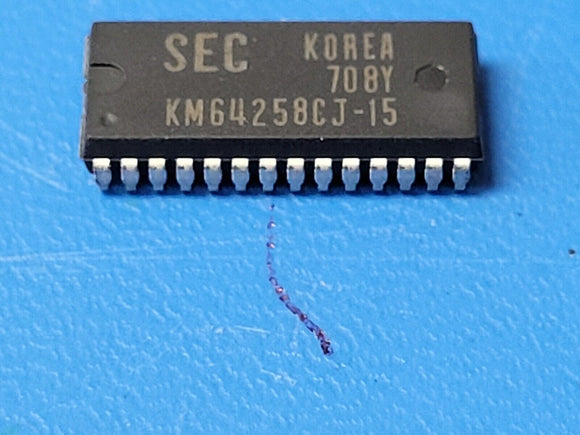 (1 PC) KM56258CJ-15 SAMSUNG Standard SRAM, 64KX4, 15ns, CMOS, SOJ28