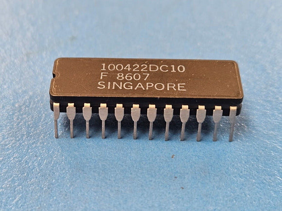 (1PC) 100422DC10 FSC Standard SRAM, 256X4, 10ns, ECL100K, CDIP24