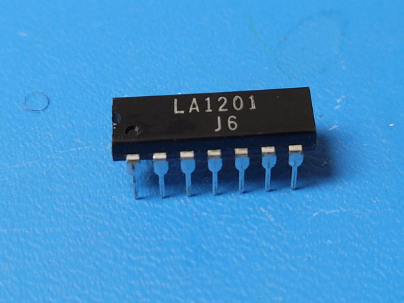 (2 PCS) LA1201 SANYO INTEGRATED CIRCUIT 16 PIN PLASTIC DIP