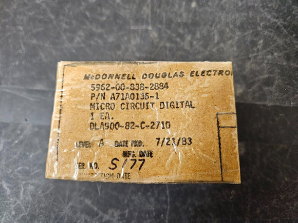 (1 PC) 5962-00-838-2884 P/N A71A0136-1 McDONNELL DOUGLAS, MICROCIRCUIT DIGITAL