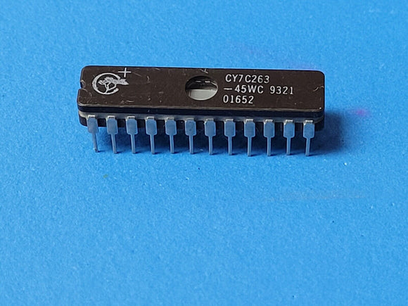 (1 PC) CY7C263-45WC UVPROM, 8KX8, 45ns, CMOS, CDIP24