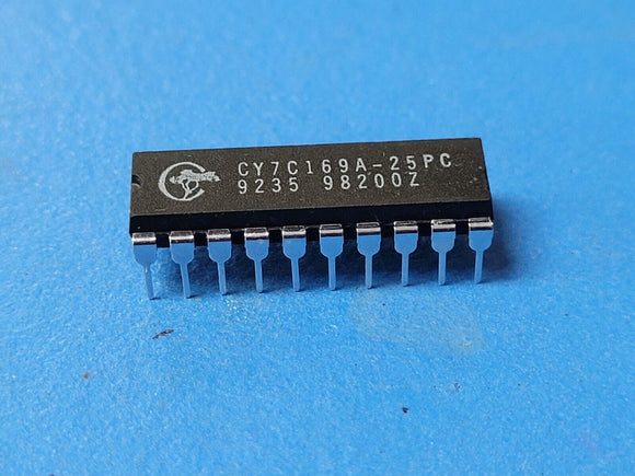 (2 PCS) CY7C169A-25PC CYPRESS Standard SRAM, 4KX4, 25ns, CMOS, PDIP20