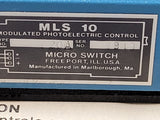 (1 PC) FE-MLS10-F20A MICRO SWITCH MODULATED PHOTOELECTRIC CONTROL 20AMP