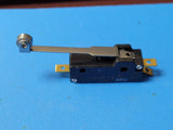 (1 PC) AA421 C&K Unimax, Limit Switch Hinge Roller 15A 125-250 VAC