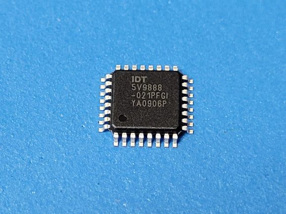 (10 PCS) IDT5V9888PFGI8 IDT 3.3V EEPROM PROGRAMMABLE CLOCK GENERATOR ROHS