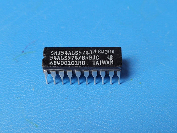 (1 PC) SNJ54ALS574J TI Flip Flop 1 Element D-Type 8 Bit Positive Edge 20-CDIP