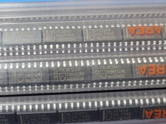 (25 PCS) 74LVC32AD PHILIPS OR Gate IC 4 Channel 14-SOIC