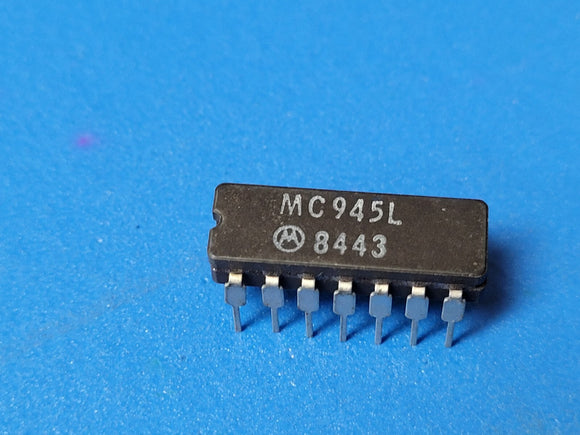 (1 PC) MC945L MOT R-S Flip-Flop TTL 1-Fun 2-Bit Complementary Output TTL CDIP14