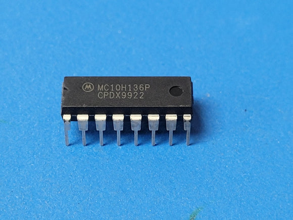 (1) MC10H136P Binary Counter Synchronous Positive Edge 4-Bit Bidirectional DIP16