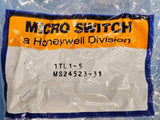 MS24523-31 1TL1-5 Toggle Switch, SPDT, Latched, Momentary, 15A, 28VDC, Lever